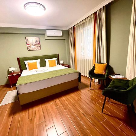 Art Green Boutique Hotel Varna Bagian luar foto