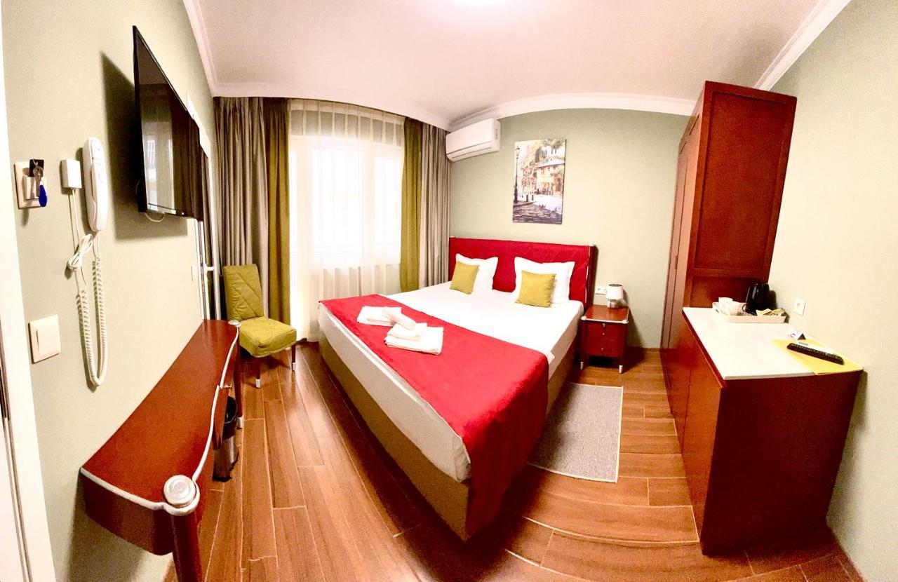 Art Green Boutique Hotel Varna Bagian luar foto
